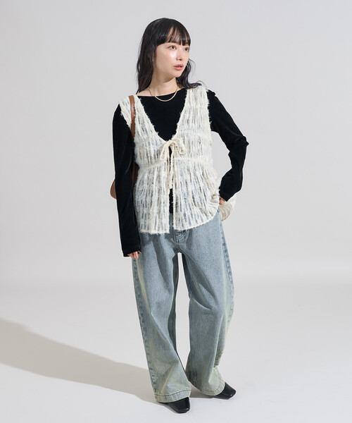 FREAK'S STORE（フリークスストア）の「2WAY フェザーフリンジベスト（ベスト・レディース・オフホワイト/ブラック・ﾌﾘ-）」の3枚目の写真