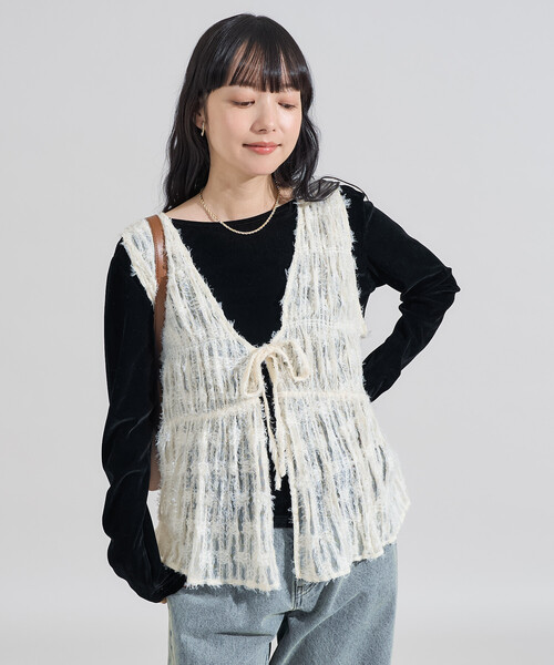 FREAK'S STORE（フリークスストア）の「2WAY フェザーフリンジベスト（ベスト・レディース・オフホワイト/ブラック・ﾌﾘ-）」の15枚目の写真