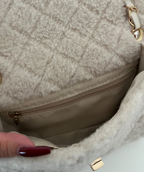 prose verse（プロズヴェール）の「ボアキルティングショルダーバッグ（ショルダーバッグ・レディース・アイボリー/ブラック/ピンク・FREE）」の6枚目の写真