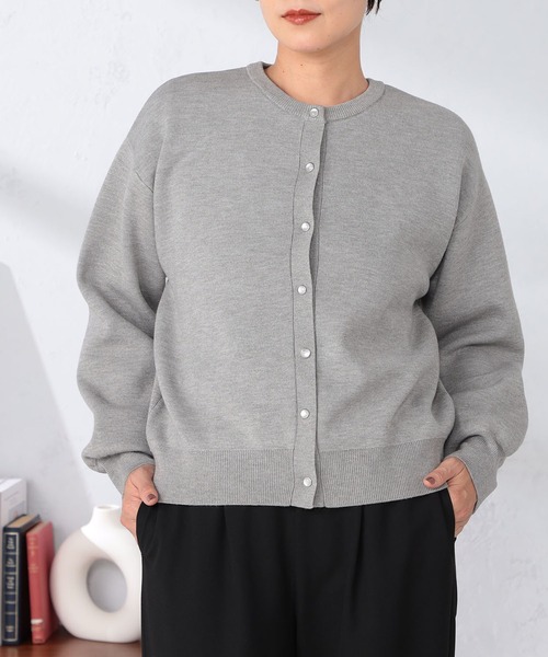 GALLORIA（ギャローリア）の「ドットボタンクルーカーディガン（カーディガン/ボレロ・レディース・ネイビー/マスタード/グレー・M/L/LL/S）」の4枚目の写真