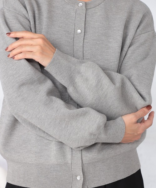 GALLORIA（ギャローリア）の「ドットボタンクルーカーディガン（カーディガン/ボレロ・レディース・ネイビー/マスタード/グレー・M/L/LL/S）」の6枚目の写真