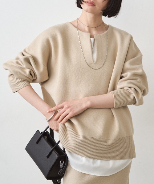 LOUNGEDRESS（ラウンジドレス）の「【@_shirabe.s_コラボ】スウェットライクスキッパーニット（ニット/セーター・レディース・アイボリー/ブラック/ブラウン/ライトベージュ・FREE）」の4枚目の写真