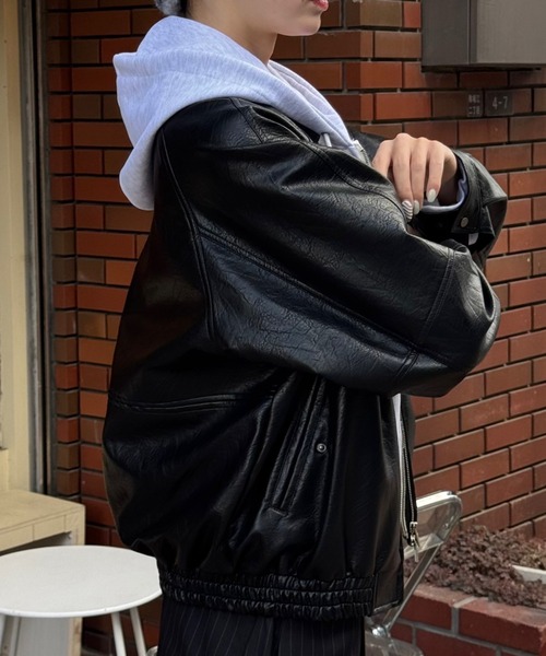 Chikashitsu +（チカシツプラス）の「【Chikashitsu +】bomber