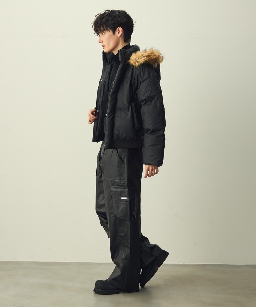 Shoowtime(ショウタイム)の「Faux Leather Cargo Wide Pants / 合成皮革カーゴワイドパンツ(カーゴパンツ・メンズ・ブラック・MEDIUM/X-LARGE/LARGE)」の14枚目の写真