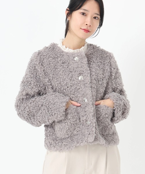 ストロベリーフィールズ　ファー　ライトグレー ジャケット 元宝塚トップ娘役 綺咲愛里さん着用】フラッフィ―カール_フェイク