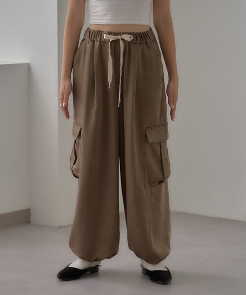 3kg見え】静電気防止サテンカーゴパンツ（その他パンツ）｜CIAOPANIC