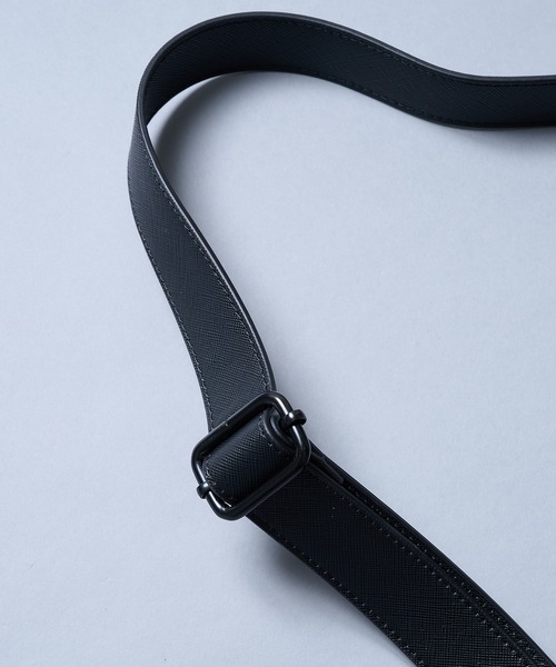 大好評再入荷!!】Saffiano Leather Shoulder Bag ｜防水性/軽量/長さ