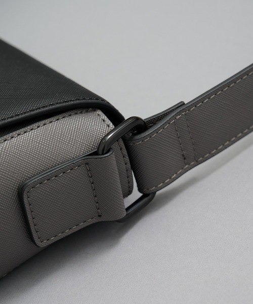 大好評再入荷!!】Saffiano Leather Shoulder Bag ｜防水性/軽量/長さ