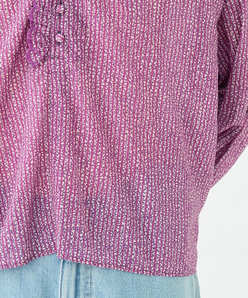 SOULEIADO（ソレイアード）の「コットンレーヨンプリント スタンドフリルブラウス（シャツ/ブラウス・レディース・パープル系その他/イエロー系その他2・36）」の9枚目の写真