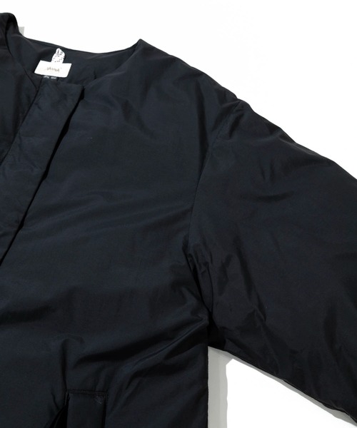 NANGA(ナンガ)の「NANGA/ナンガ NO COLLAR DOWN COAT W(ダウンジャケット/コート・レディース・ブラック/アイボリー・MEDIUM)」の5枚目の写真