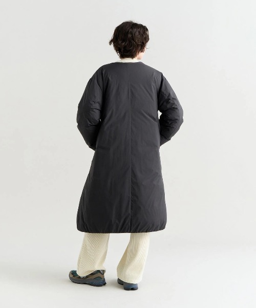 NANGA(ナンガ)の「NANGA/ナンガ NO COLLAR DOWN COAT W(ダウンジャケット/コート・レディース・ブラック/アイボリー・MEDIUM)」の19枚目の写真