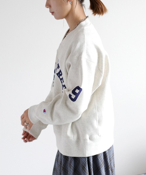 Champion(チャンピオン)の「【Champion】裏起毛リバースウィーブハーフジッププリントスウェット(スウェット・レディース・オートミール/ダークネイビー・L)」の21枚目の写真