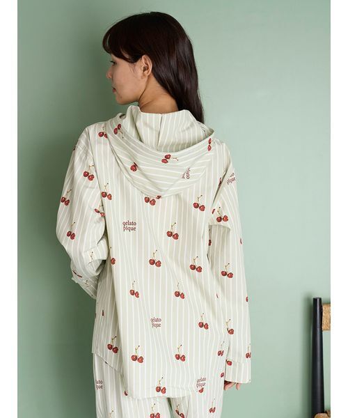 【新品タグ付】GELATO PIQUE ジェラピケ　ルームウェア　チェリー柄 UNISEX】チェリー柄シャツパーカ（ルームウェア/パジャマ）｜gelato