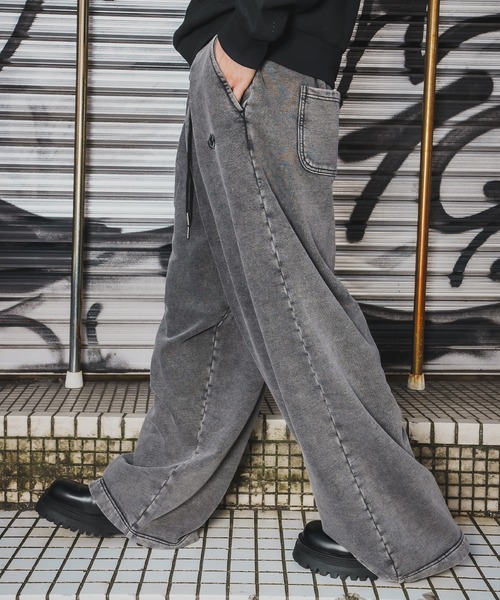 SIDEWAY STANCE(サイドウェイスタンス)の「【SIDEWAY STANCE】ケミカル スウェット タックパンツ(スウェットパンツ・メンズ・ブラック/ブラウン・X-LARGE/LARGE/MEDIUM/SMALL)」の4枚目の写真