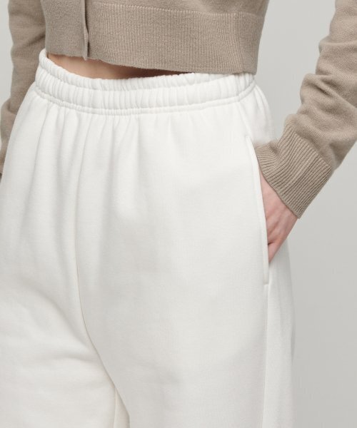 MUSINSA STANDARD WOMAN（ムシンサスタンダードウーマン）の「ウィメンズ 起毛 リラックスド ラウンジ スウェットパンツ [クリーム]（スウェットパンツ・レディース・その他・MEDIUM/LARGE/X-SMALL/SMALL）」の5枚目の写真