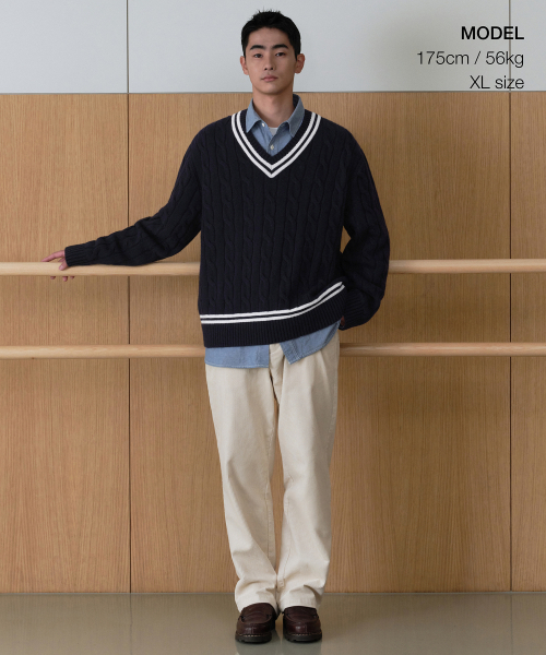 MUSINSA STANDARD（ムシンサスタンダード）の「ケーブルVネッククリケットニット[ネイビー]（ニット/セーター・メンズ・その他・SMALL/MEDIUM/LARGE/X-LARGE/XX-LARGE）」の2枚目の写真