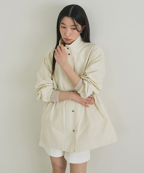 LINGSEOUL(リングソウル)の「high neck string jumper-cream(ナイロンジャケット・レディース・その他・FREE)」の2枚目の写真