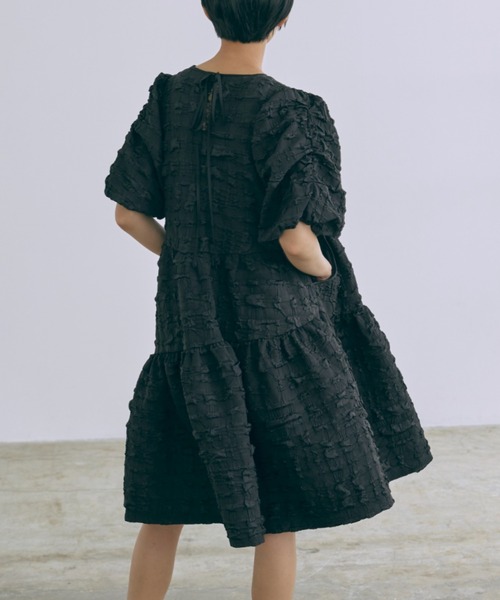 EN NEUME（エンノイム）の「Jacquard Puffy Dress（ワンピース・レディース・アイボリー/ブラック・0/1）」の3枚目の写真