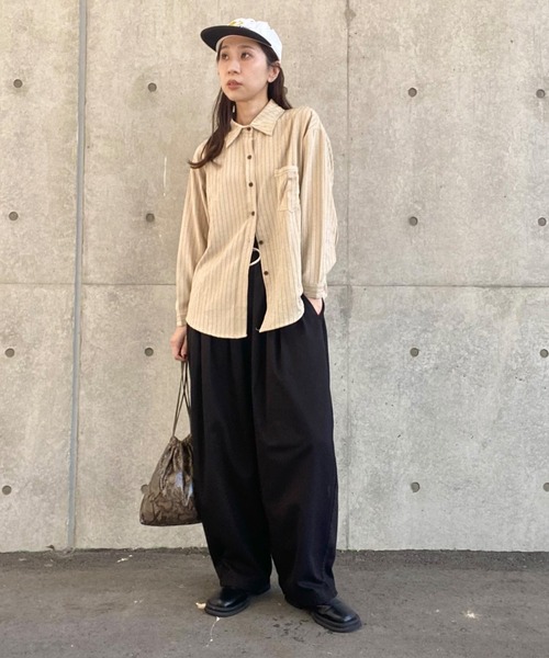 ISOOK（アイスー）の「ショールセットストライプシャツ(kiharu select) / レギュラーカラー 長袖 カーディガン オフィスカジュアル 2点セット アイボリー ベージュ（シャツ/ブラウス・レディース・アイボリー/ベージュ・FREE）」の5枚目の写真