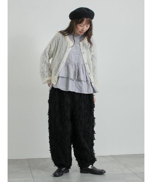 TSUHARU by Samansa Mos2（ツハルバイサマンサモスモス）の「フラワー柄カットジャカードパンツ（その他パンツ・レディース・ベージュ/ブラック・F）」の3枚目の写真