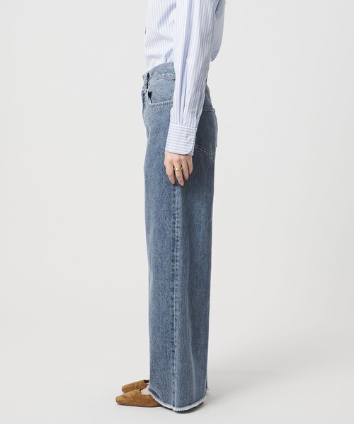 UNITED ARROWS(ユナイテッドアローズ)の「カットオフ デニムパンツ(デニムパンツ・レディース・その他1/ホワイト/ブラック/コバルトブルー・38/36/34)」の7枚目の写真