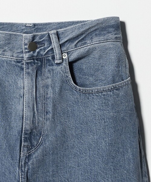 UNITED ARROWS(ユナイテッドアローズ)の「カットオフ デニムパンツ(デニムパンツ・レディース・その他1/ホワイト/ブラック/コバルトブルー・38/36/34)」の11枚目の写真