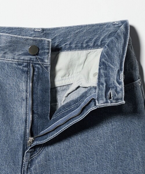 UNITED ARROWS(ユナイテッドアローズ)の「カットオフ デニムパンツ(デニムパンツ・レディース・その他1/ホワイト/ブラック/コバルトブルー・38/36/34)」の5枚目の写真