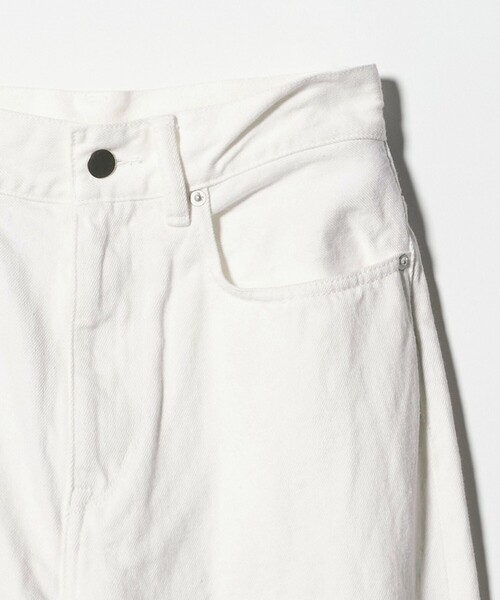 UNITED ARROWS(ユナイテッドアローズ)の「カットオフ デニムパンツ(デニムパンツ・レディース・その他1/ホワイト/ブラック/コバルトブルー・38/36/34)」の12枚目の写真