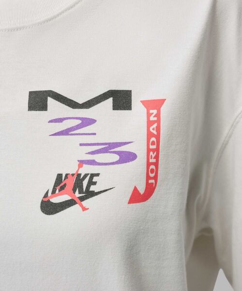 JORDAN BRAND(ジョーダンブランド)の「ジョーダン フライト ウィメンズ オーバーサイズド ロングスリーブ Tシャツ / Jordan Flight Women's Oversized Long-Sleeve T-Shirt IF0804-133 Sail(Tシャツ/カットソー・レディース・クリーム・S/L/XL/2XL/M/XS)」の14枚目の写真