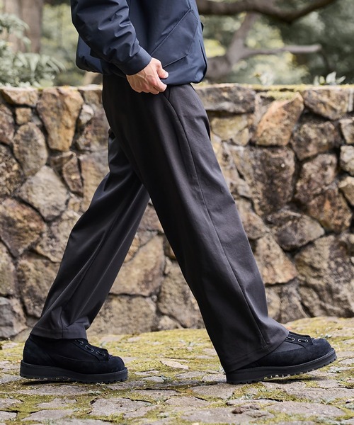 GOLDWIN（ゴールドウィン）の「Goldwin / ゴールドウイン：【別注】 Dry Stretch Twill Tuck Straight Pants：ONLYARK-3-2508[PIE]（その他パンツ・メンズ・グレー系その他・2/1/3）」の2枚目の写真