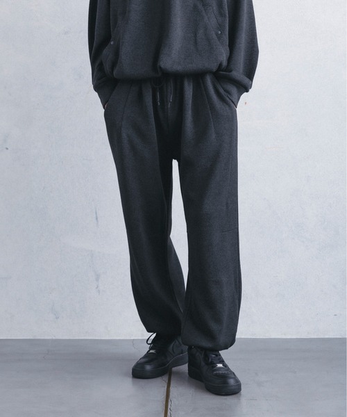 +phenix（プラスフェニックス）の「【WEB・直営店限定】+phenix(プラスフェニックス)FLEECE WIDE PANTS フリースワイドパンツ（その他パンツ・メンズ・チャコール/ブラック・M/XL/L）」の2枚目の写真