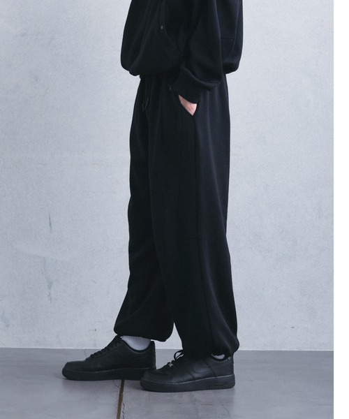 +phenix（プラスフェニックス）の「【WEB・直営店限定】+phenix(プラスフェニックス)FLEECE WIDE PANTS フリースワイドパンツ（その他パンツ・メンズ・チャコール/ブラック・M/XL/L）」の22枚目の写真