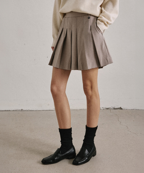 ARTID(アルティーダ)の「ウールプリーツスカート_BEIGE(スカート・レディース・ベージュ・S/M)」の2枚目の写真