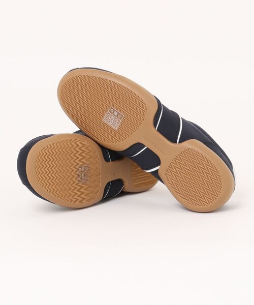 CHARLES & KEITH(チャールズ & キース)の「Louise ルーイ コントラストトリム スニーカー(スニーカー・レディース・ダークブルー/ホワイト/レッド・22.5cm/25cm/24.5cm/23.5cm/23cm)」の9枚目の写真