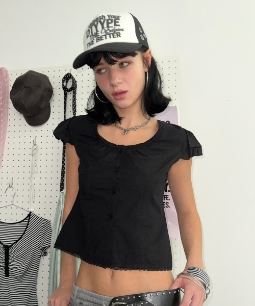 SHAGGIE（シャギー）の「カーヴィーパフスリーブコルセットボタントップス（Tシャツ/カットソー・レディース・ホワイト/ブラック/チャコールグレー・FREE）」の15枚目の写真