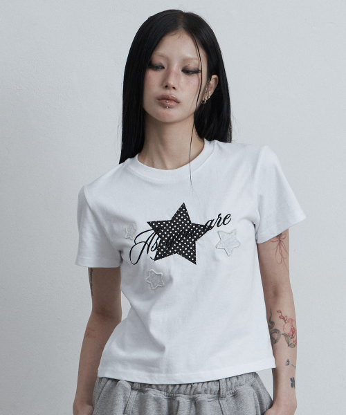 as you are(アズユーアー)の「スターパッチルーズクロップTシャツホワイト(Tシャツ/カットソー・レディース・その他・ONE SIZE)」の1枚目の写真