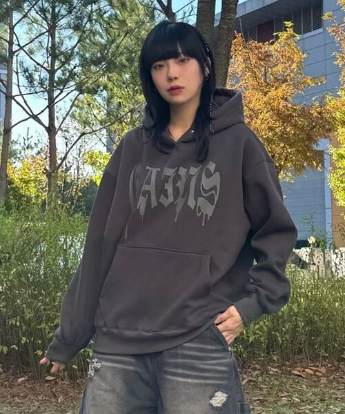 GAINSBORO(ゲインズボロ)の「ゴシックロゴフードパーカー_パープル(パーカー・メンズ・パープル・S/M/L/XL)」の10枚目の写真