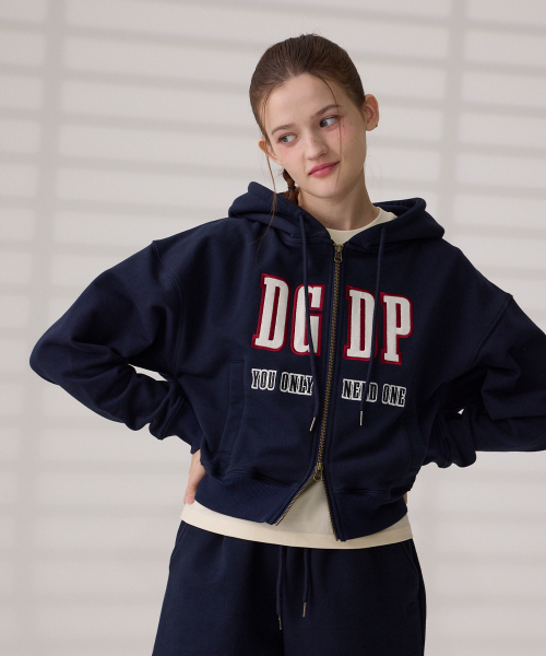 DANGLEDROP(ダングルドロップ)の「DGDPアップリケクロップフード集業ネイビー(パーカー・レディース・その他・S/M)」の3枚目の写真