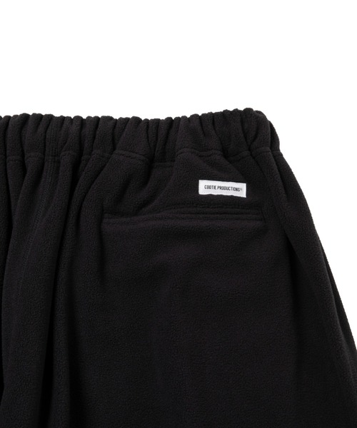 COOTIE PRODUCTIONS（クーティープロダクションズ）の「Fleece Wide Easy Pants（スウェットパンツ・メンズ・ブラック・LARGE/MEDIUM/SMALL）」の3枚目の写真