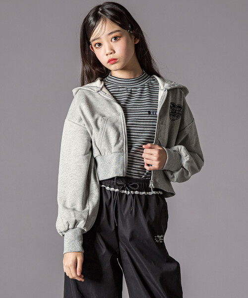 ZIDDY（ジディ）の「プチハイ×ボーダートップス  (130~160cm)（Tシャツ/カットソー・キッズ・ホワイト系その他/ブラック系その他・130cm/150cm/140cm/FREE）」の6枚目の写真