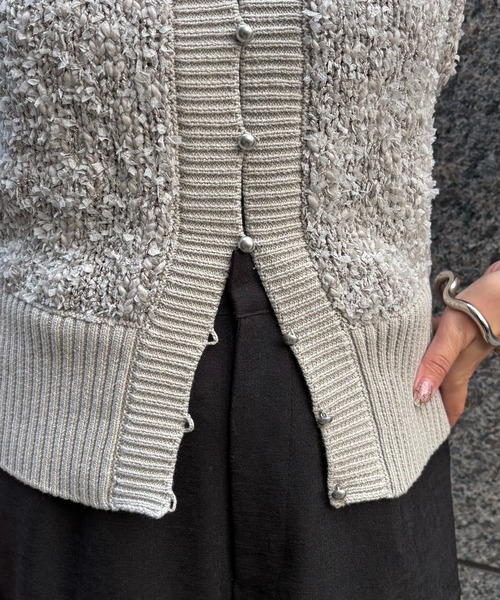&g'aime(アンジェム)の「【&g'aime 】ツイードライクラメニットベスト Tweed Style Lame Knit Vest(ベスト・レディース・ブラック/チャコールグレー/グレイッシュベージュ・FREE)」の14枚目の写真