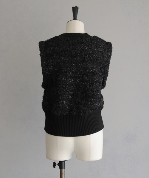 &g'aime(アンジェム)の「【&g'aime 】ツイードライクラメニットベスト Tweed Style Lame Knit Vest(ベスト・レディース・ブラック/チャコールグレー/グレイッシュベージュ・FREE)」の11枚目の写真