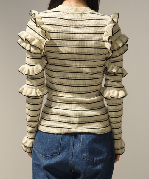 CLANE(クラネ)の「CLANE FRILL SLEEVE KNIT TOPS(ニット/セーター・レディース・グレー/ブラック/その他・1/2)」の5枚目の写真
