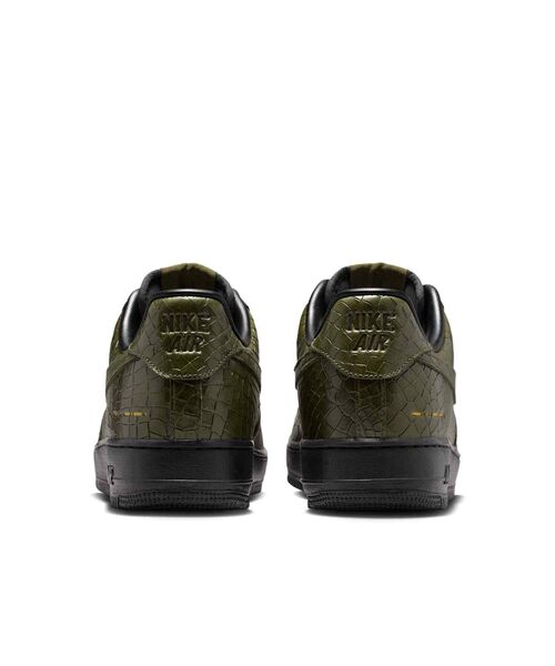 NIKE(ナイキ)の「ナイキ エア フォース 1 '07 プレミアム メンズシューズ / Nike Air Force 1 '07 Premium Men's Shoes IQ3370-325 Cargo Khaki(スニーカー・メンズ・カーキオリーブ・24.5/24/30/29.5/29/28.5/28/27.5/27/26.5/26/25.5/25)」の9枚目の写真