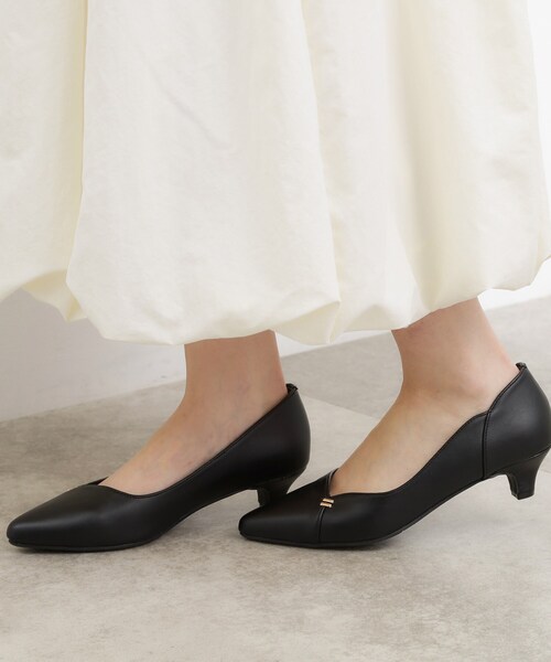 grove(グローブ)の「Vカッティングメタルポイントパンプス(パンプス・レディース・ブラック/ライトベージュ・L/M/S)」の8枚目の写真