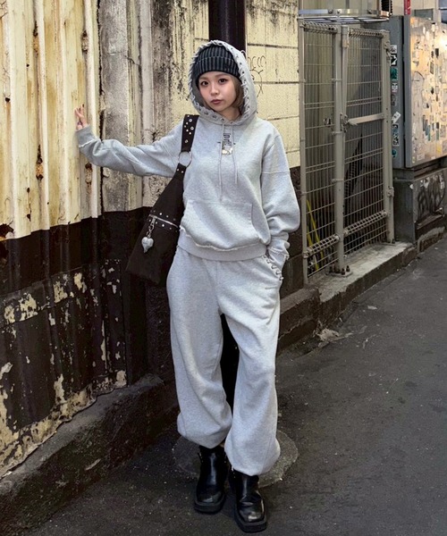 ACLENT（アクレント）の「レースアップフーディー（パーカー・レディース・ネイビー/グレー・FREE）」の2枚目の写真