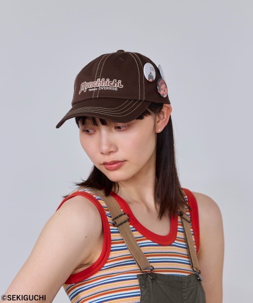 OVERRIDE(オーバーライド)の「OVERRIDE x Monchhichi BADGE CAP / オーバーライド(キャップ・レディース・ブラウン/ライトブルー・57~59cm)」の5枚目の写真