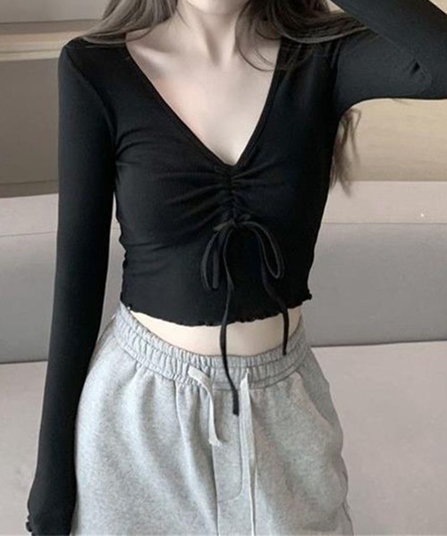 GLAMOROUS JANE（グラマラスジェーン）の「フロントシャーリングクロップド丈長袖トップス（Tシャツ/カットソー・レディース・ブラック/ホワイト・FREE）」の5枚目の写真
