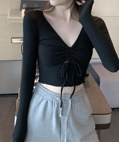 GLAMOROUS JANE（グラマラスジェーン）の「フロントシャーリングクロップド丈長袖トップス（Tシャツ/カットソー・レディース・ブラック/ホワイト・FREE）」の6枚目の写真
