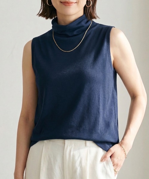 Belta attrice(ベルタアトリーチェ)の「【重ね着インナーに!接触冷感】ボトルネック ハイツイストコットン ノースリーブ 薄手インナー レイヤード/袖なし(タンクトップ・レディース・スモークピンク/イエロー/ラベンダー/ネイビー/ホワイト・FREE/M~L)」の1枚目の写真